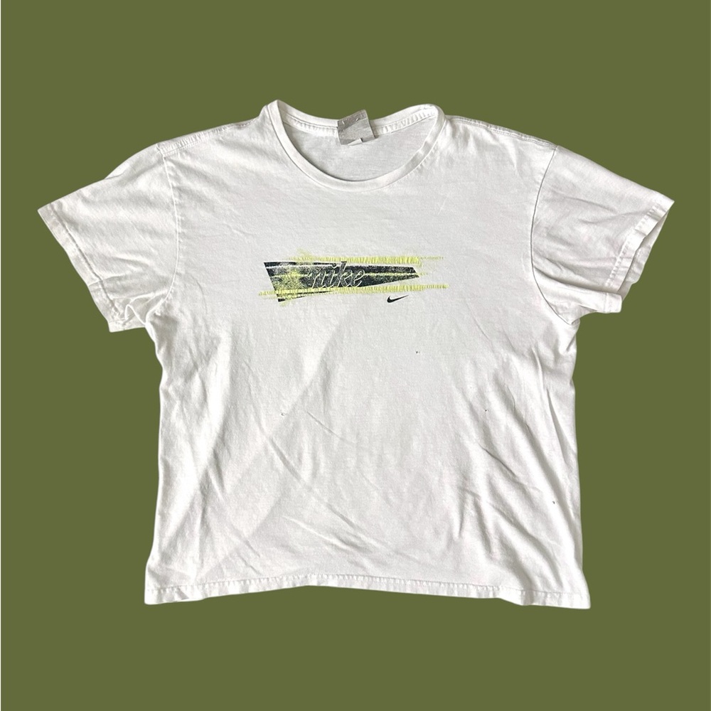 Vintage White Nike Size M Green Logo‎ Faded Graphic T-Shirt 00s Mens Sportswear
